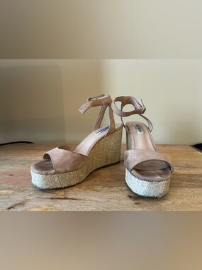 Steve Madden Binx Beige Suede Espadrille Wedge Sandals